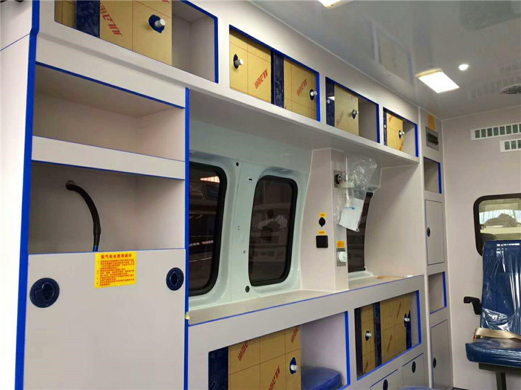 上汽大通長軸救護車(國五)