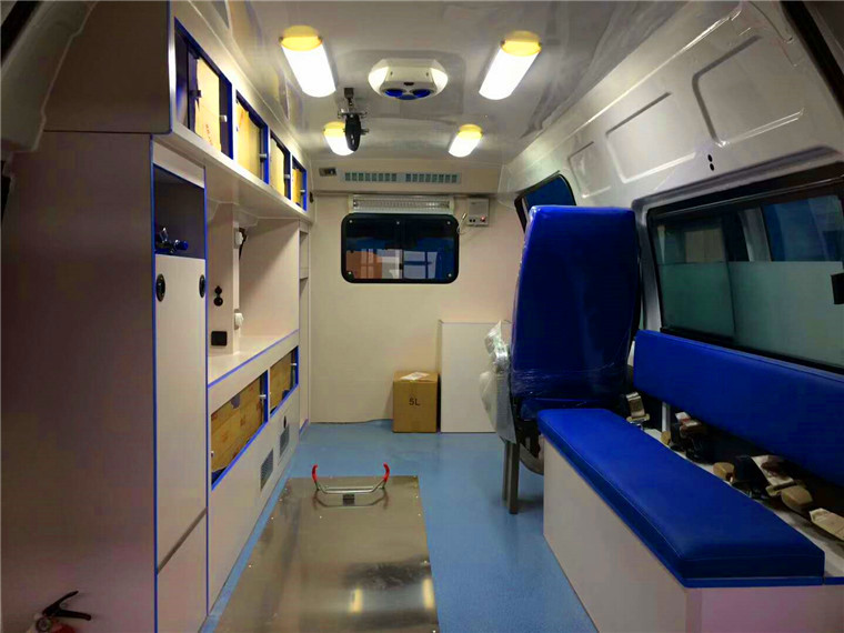 福田G9救護(hù)車空間大性價比高(國五)圖片4