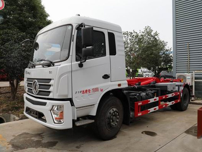 東風(fēng)D3國(guó)六后車(chē)廂可卸式垃圾車(chē)圖片2