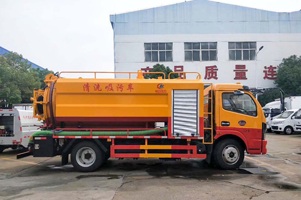 東風(fēng)凱普特國(guó)六清洗吸污車(chē)圖片3