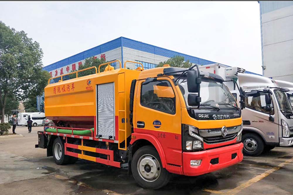東風(fēng)凱普特國(guó)六清洗吸污車(chē)圖片2