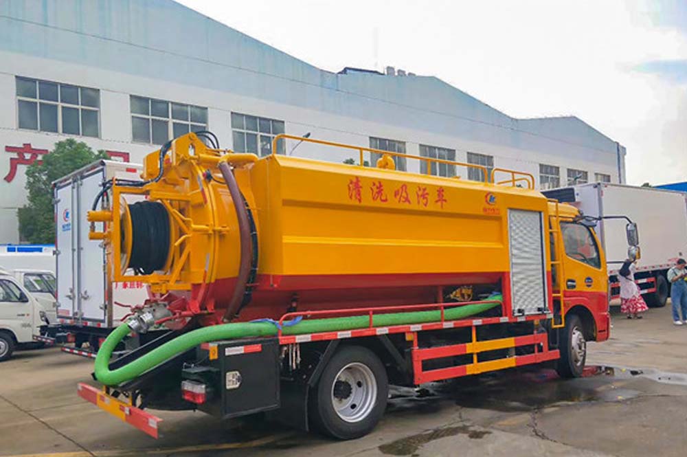 東風(fēng)凱普特國(guó)六清洗吸污車(chē)圖片4