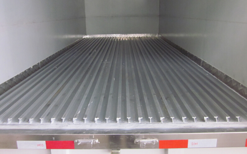 <a href=http://m.njsjdq.com/lcc/ target=_blank class=infotextkey>冷藏車</a>通風槽,冷藏車地板通風槽圖片