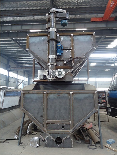 正在生產中的散裝<a href=http://m.njsjdq.com/siliaoche/ target=_blank class=infotextkey>飼料車</a>罐體